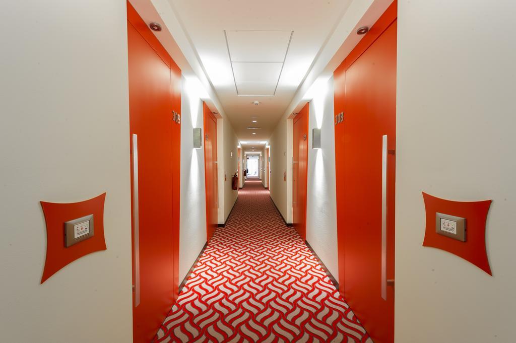 Ibis Styles Milano Melegnano Hotel Carpiano Exterior photo