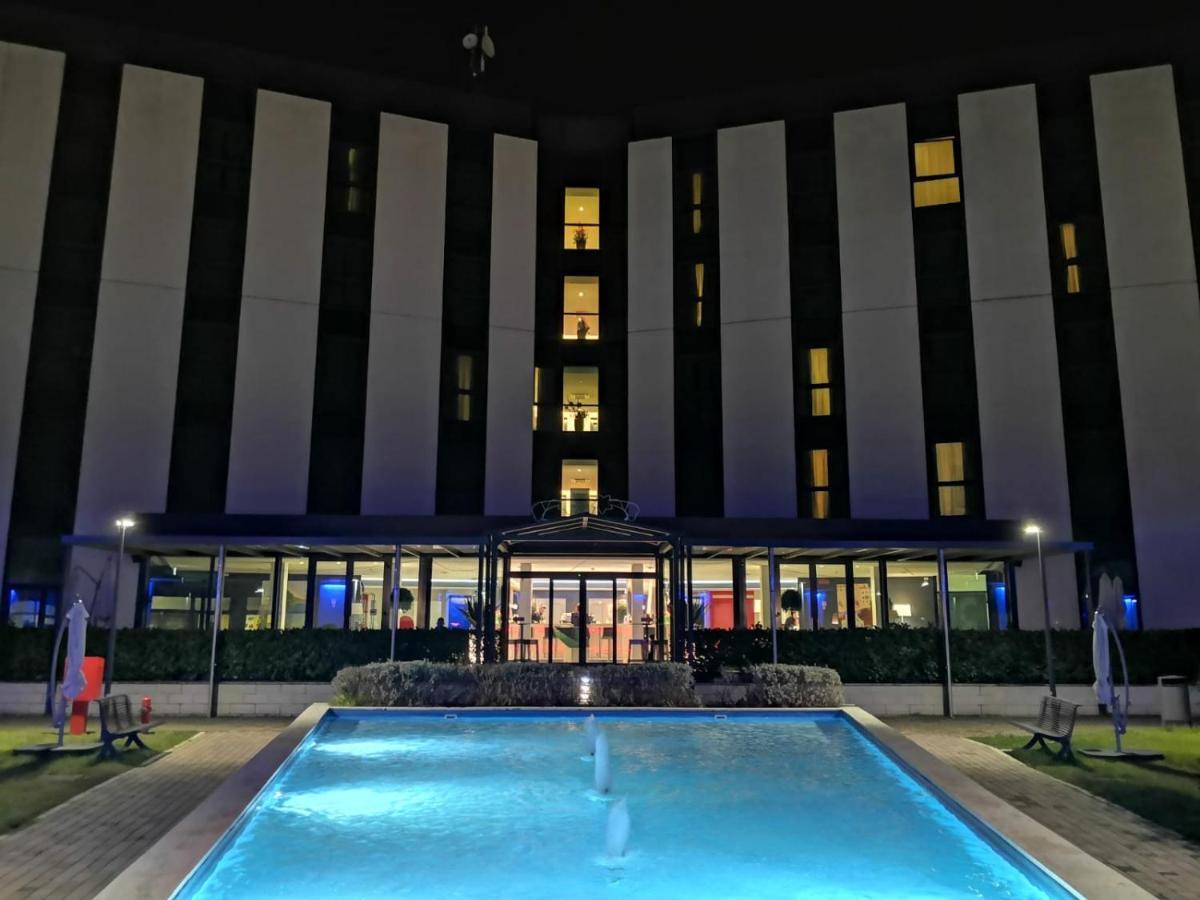Ibis Styles Milano Melegnano Hotel Carpiano Exterior photo